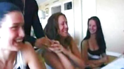 Anal x vidéos porno français MILF allemande baisée et fistée dans un gangbang